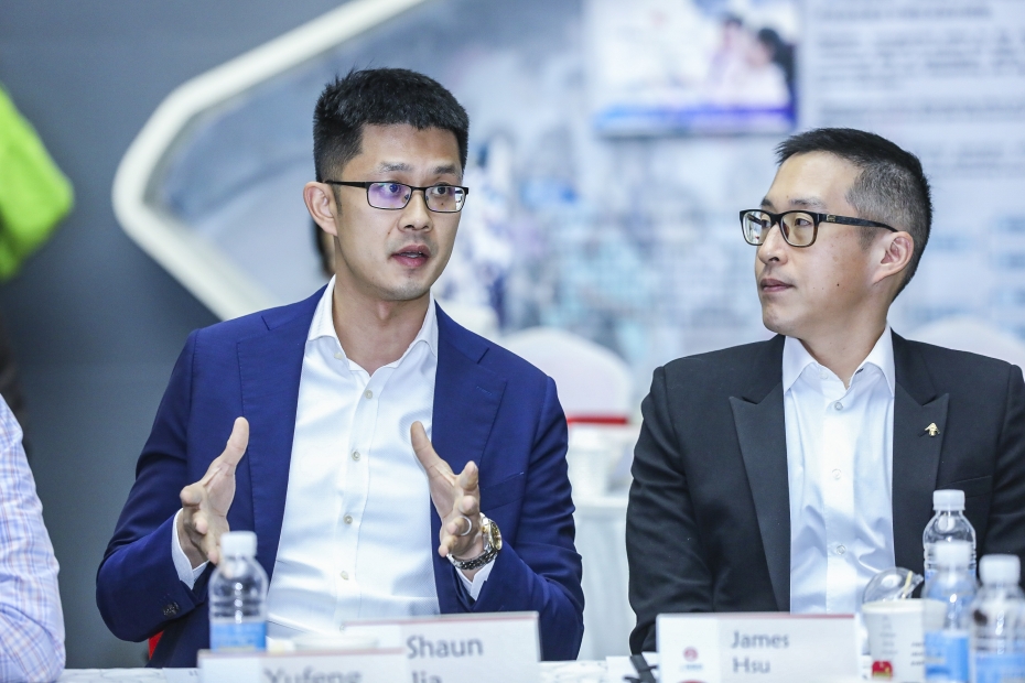 Shanghai metro open debate