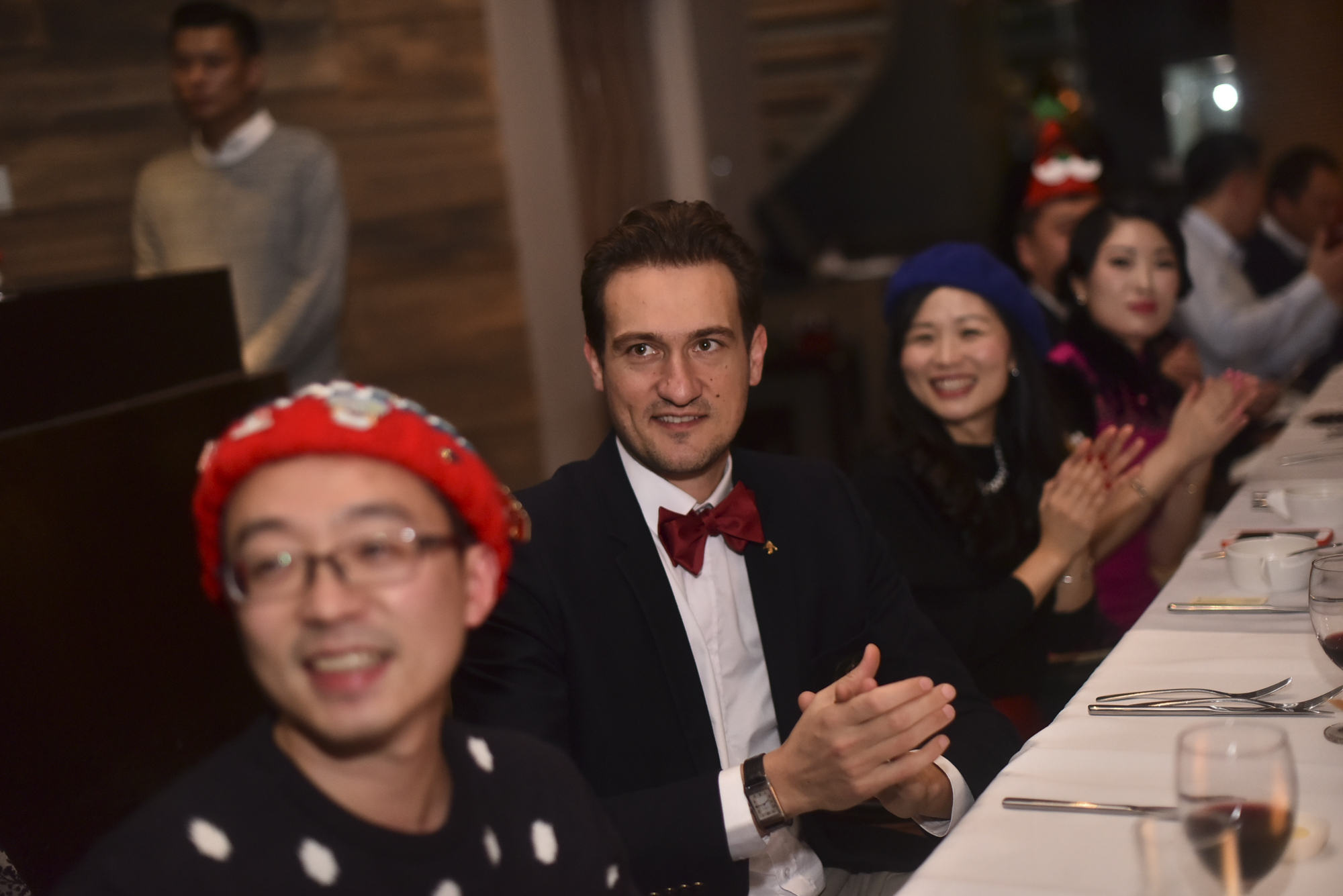Global EMBA 2017 Alumni Oliver d’Arros in a social event